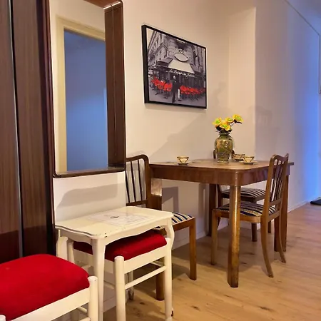 Main Street Apartament